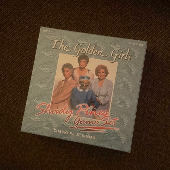 The Golden Girls Shady Pines Game Set- Checkers & Bingo - Picture 1 of 3